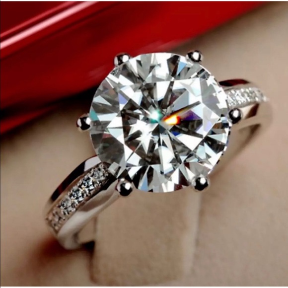 Brilliant Moissanite sterling silver ring! NWOT! - Picture 2 of 8